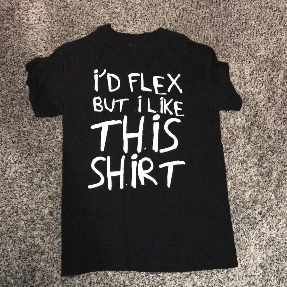 T shirt. Like new.